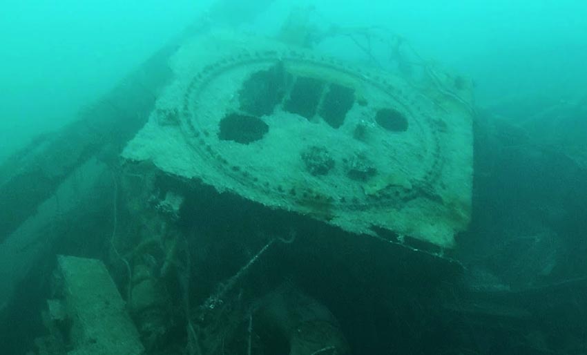 Herman Künne: Senket av mannskapet